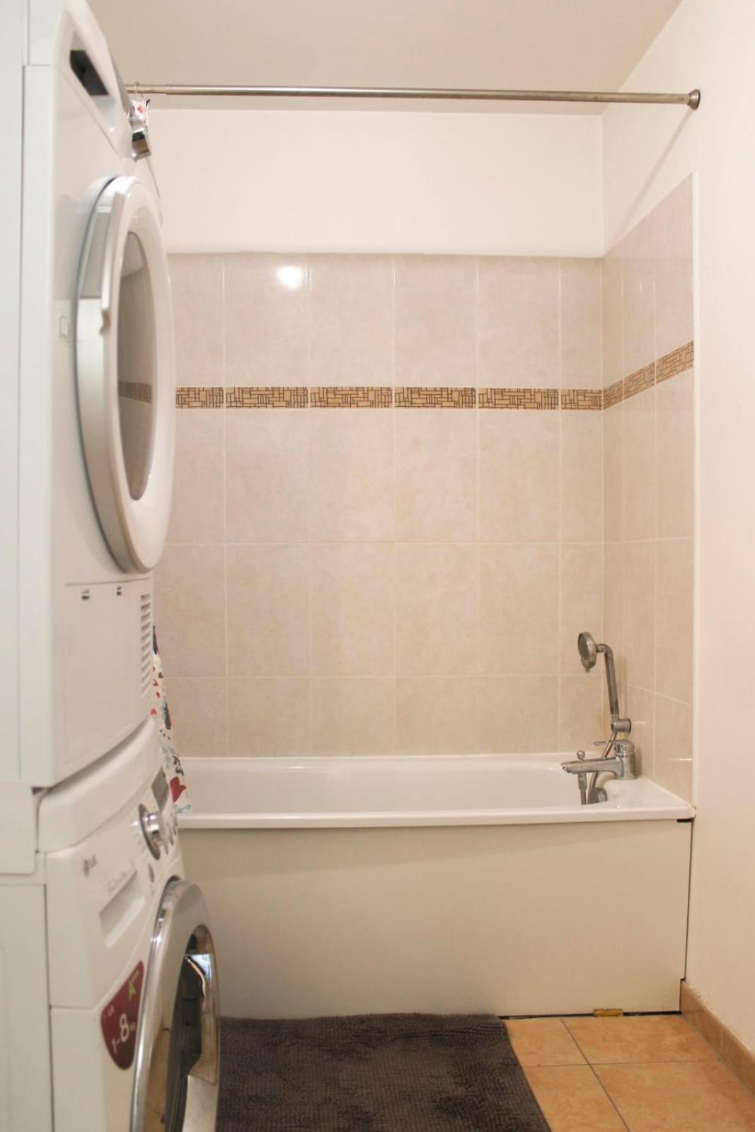 3-Rooms Apartment With Wifi And Balcony Saint-Denis  Exterior photo
